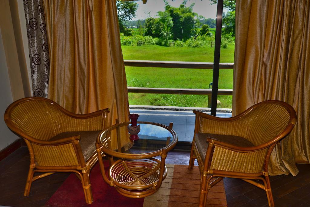 Temple Tiger Green Jungle Resort Kawasoti ห้อง รูปภาพ